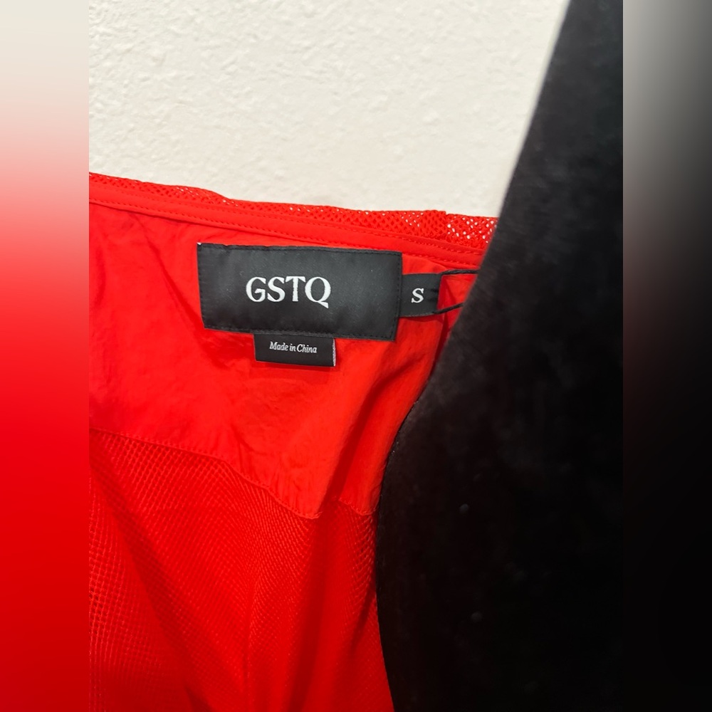 GSTQ Red Trench - Picture 6 of 8